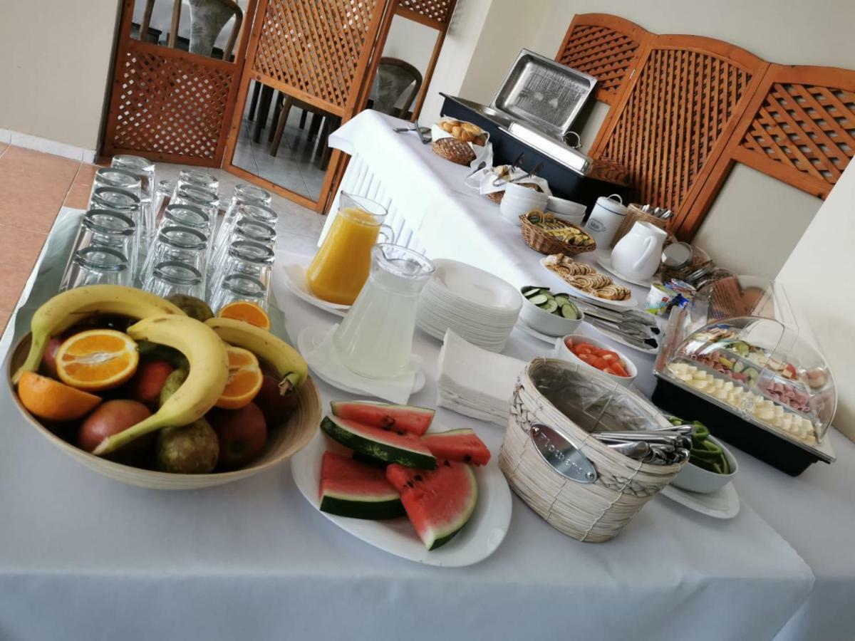 Liptovský Mikuláš Hotel Poludnica المظهر الخارجي الصورة