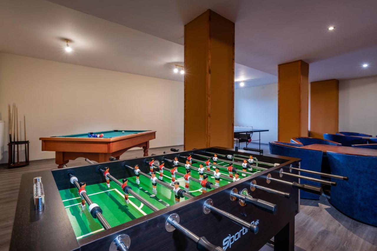 Liptovský Mikuláš Hotel Poludnica المظهر الخارجي الصورة